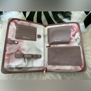 Ted Baker Travel Organizer like new